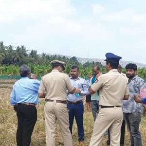 Taluk officers, Police clear encroachments