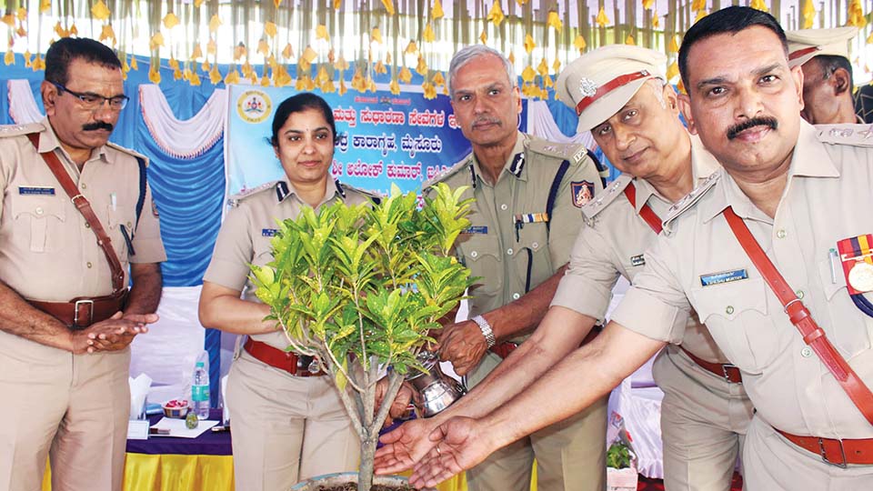 Good behaviour key to life after release: DGP Alok Kumar