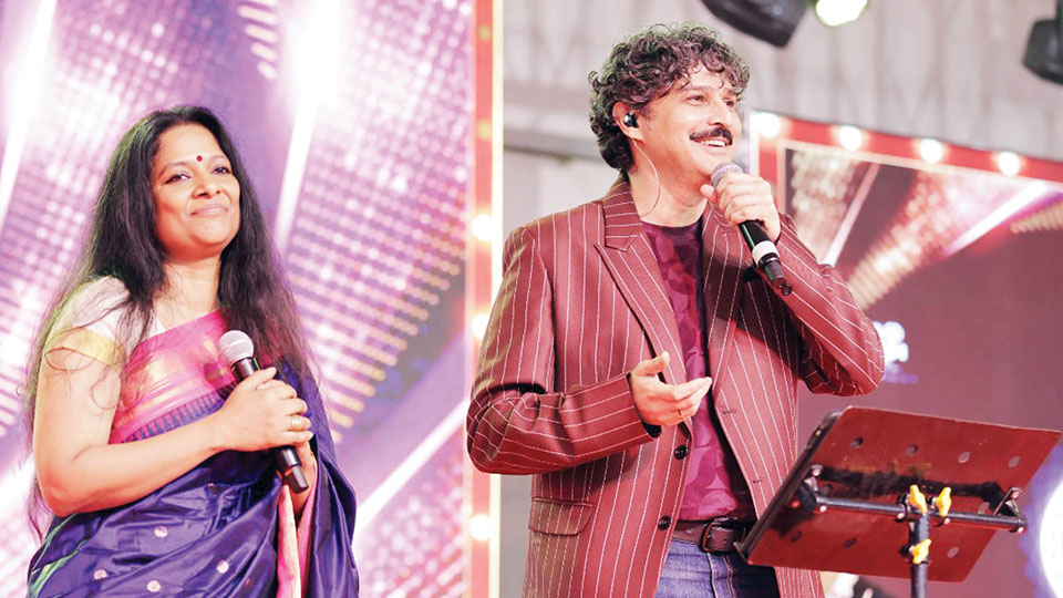 Pallavi, Rajesh Krishnan enthral audience