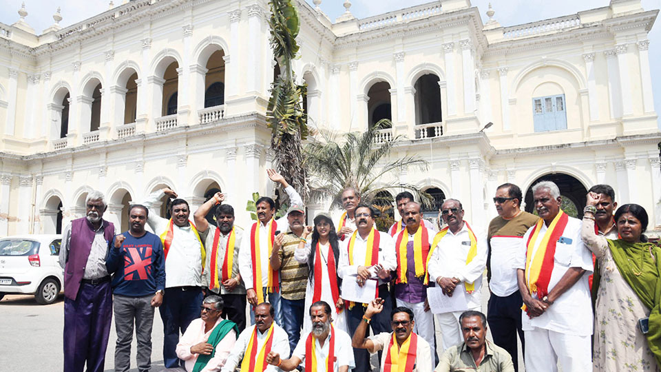 Protest in Mysuru against Stadium in T. Narasipur Filature Factory