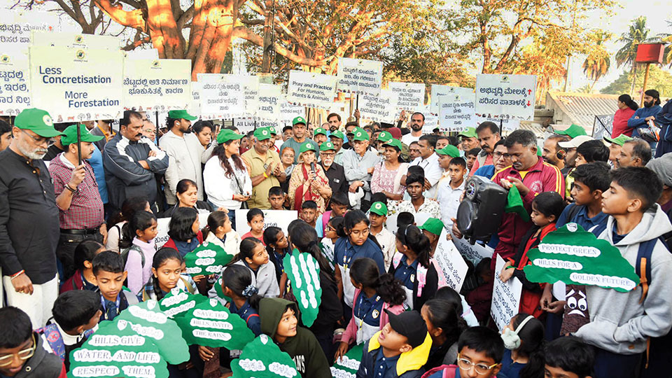 PRASHAD works atop Chamundi Hill: ‘Let Hill remain a Hill, not a concrete mass’