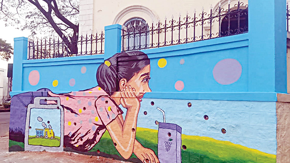 MCC launches wall painting to reclaim top spot in Swachh Bharat ranking