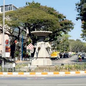 Ugly, obstructive signal poles inside Elephant Statue Circle removed