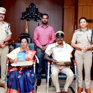 City Police Commissioner accords send-off to ASI