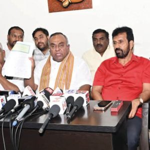 24.10-acre land row at Kurubarahalli Sy.No. 4: Scam caught but No action!