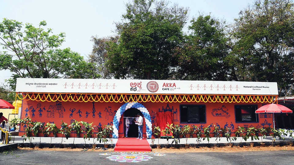 First Akka Cafe opens in city