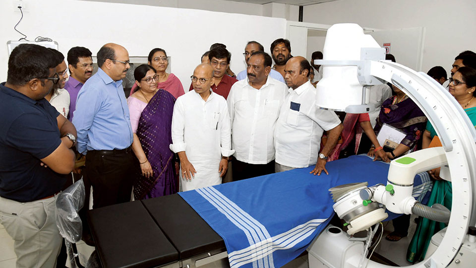 Dr. Sharan Prakash Patil inaugurates medical facilities