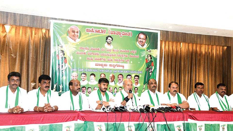 S.R. Mahesh urges crackdown on LPG cylinder black market