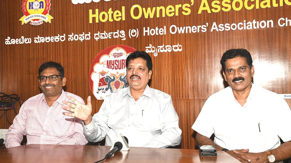 Hoteliers demand 25 percent LPG cylinder supply to hotel industry