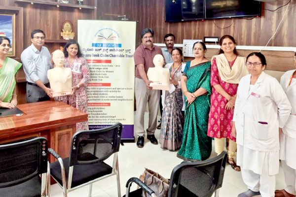 Mysuru Book Clubs Charitable Trust donates CPR mannequins to District Hospital