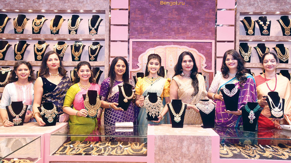 The Jewellery Show begins in city