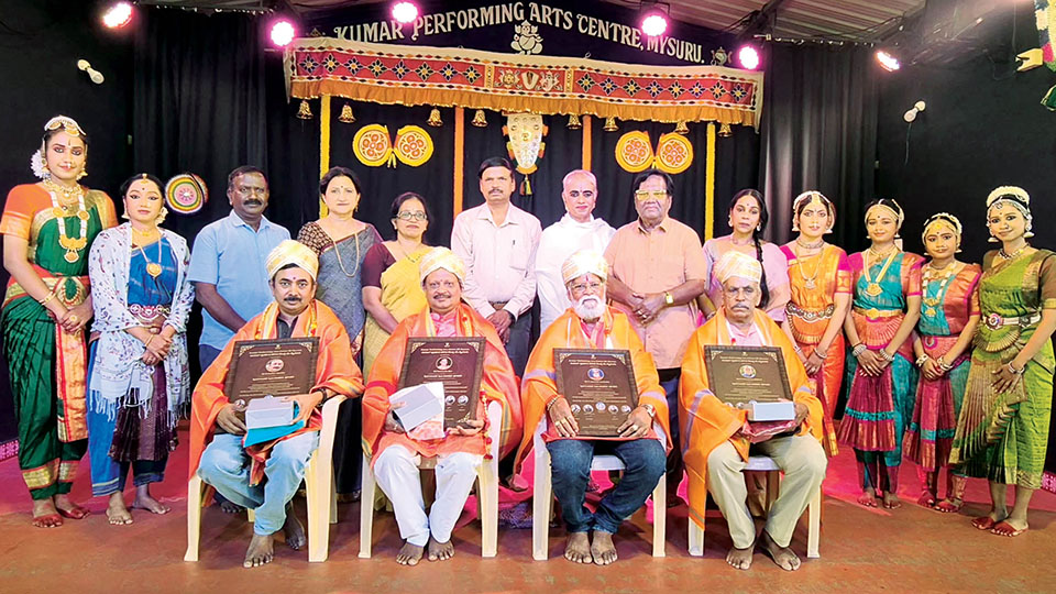 ‘Karnataka Kalashree’ awardees