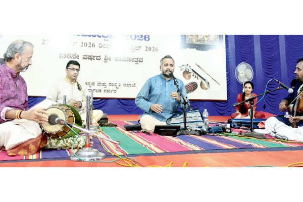 Vid. Sandeep Narayan performs for Ramothsava