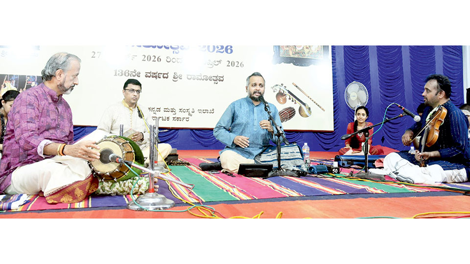 Vid. Sandeep Narayan performs for Ramothsava