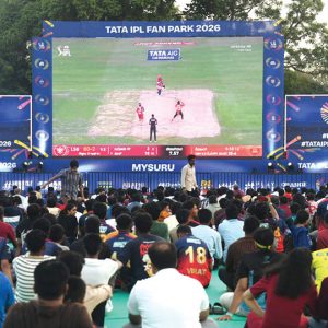 Cricket buffs enjoy match day at IPL Fan Park