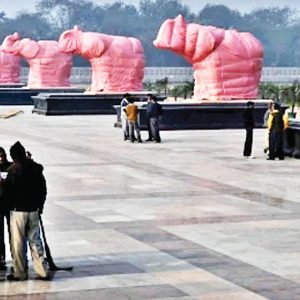 Of statues that are alive!