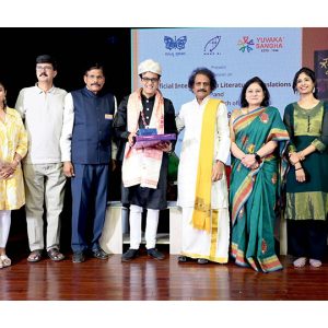 Dr. Vikram Sampath’s book “Nanna Hesaru Gauhar Jaan” released