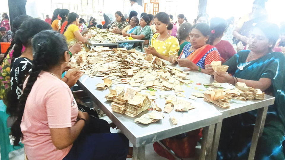 Nanjangud temple records Rs. 2.11 crore ‘hundi’ collection