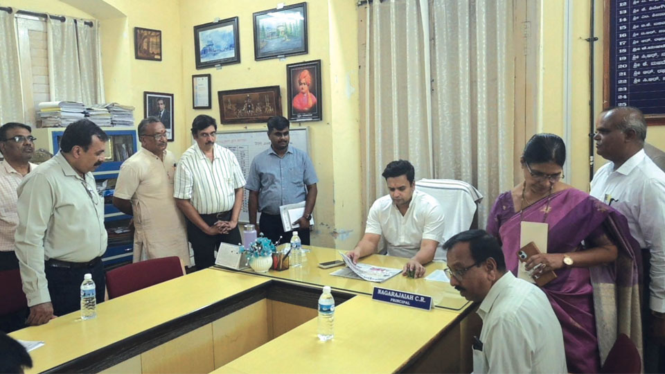 MP inspects Vasanth Mahal