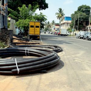 Gas pipeline material obstructing traffic