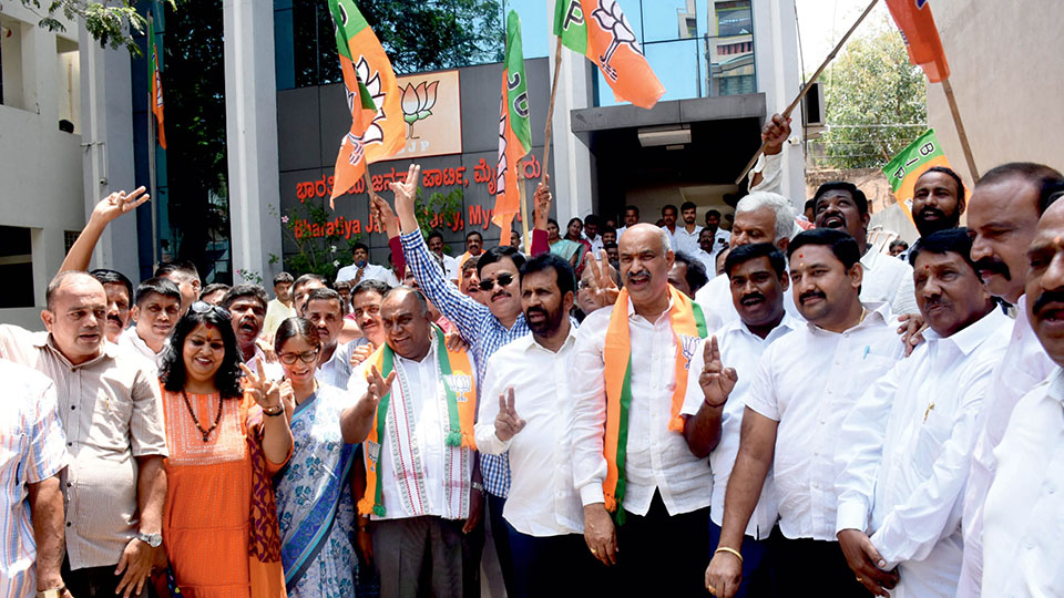 BJP’s emphatic victory in 3 States, party workers celebrate in city