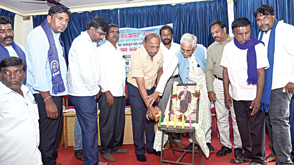 Check divisive forces to protect India’s pluralism: Prof. Nagavara