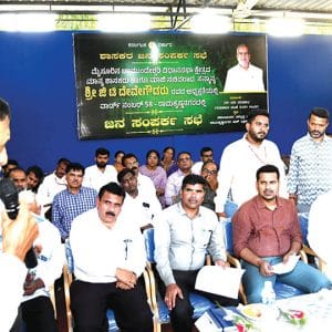 Residents raise UGD, road & bus facility issues
