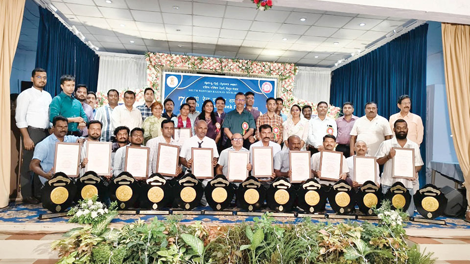 SWR Mysuru celebrates 70th Railway Week