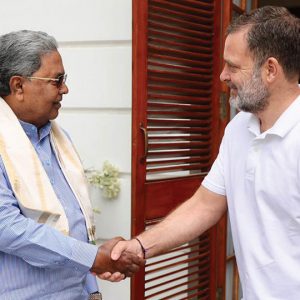 Siddu in Delhi, meets Congress top brass