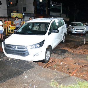Thunderstorm brings down many trees in city