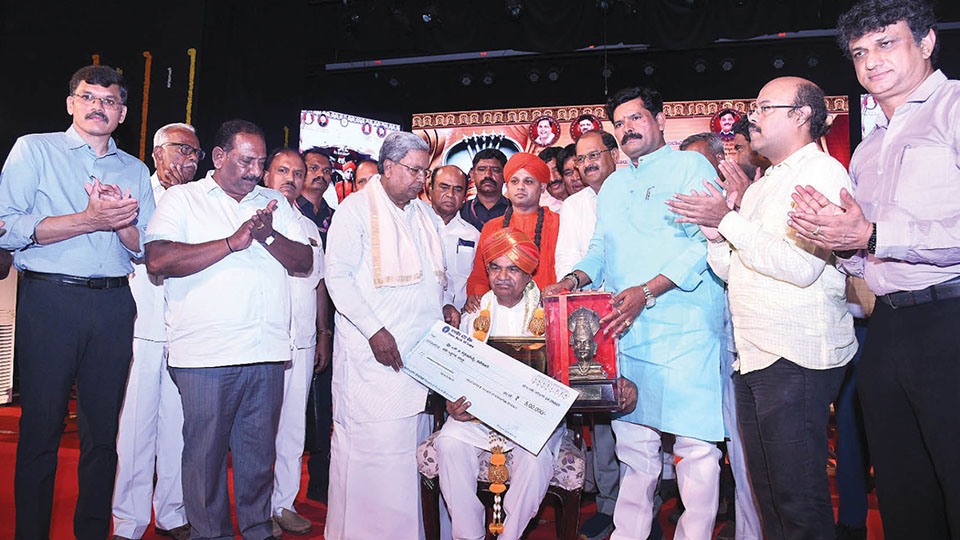 Sri Shivayogi Siddarameshwara Jayanti in city: CM Siddaramaiah presents ‘Kayaka Yogi Siddarameshwara Award’