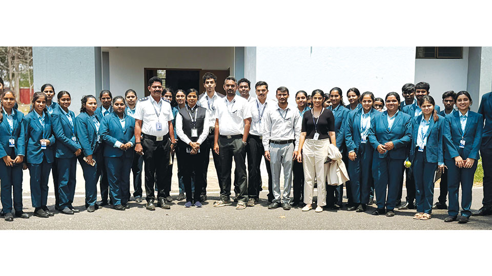 Mahajana Aviation students visit Mysore Airport