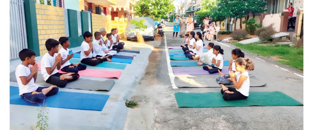 ‘Mane Manegu Yoga’ promotes community bonding at J.P. Nagar