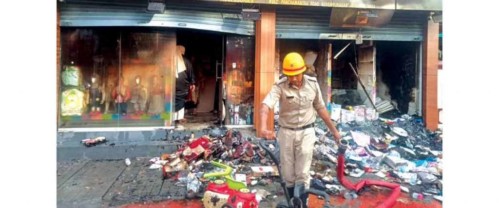 Store gutted at Kuvempunagar 