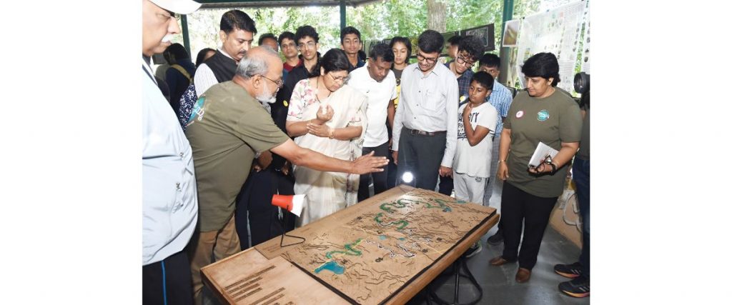 Hundreds join Kukkarahalli, Lingambudhi Lake Festivals  