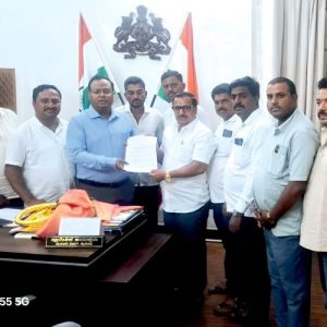 Plea to install Dr. Shivakumara Swamiji’s statue at Kuvempunagar in city soon 