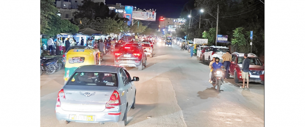 Clear cluttered footpath on New Kalidasa Road