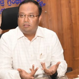 Propose to Govt. for manually issuing documents: RC tells MCC Officers