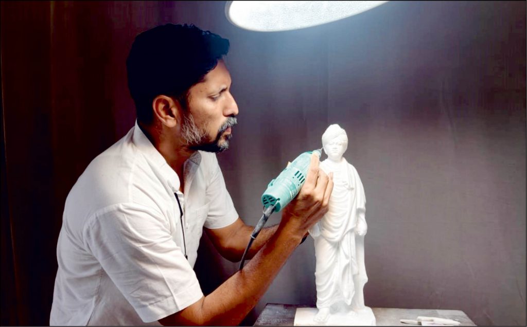 Arun Yogiraj carves miniature marble statue of Swami Vivekananda for Modi
