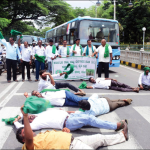 Echo of CWRC order to release Cauvery water to TN: Ryots hit roads