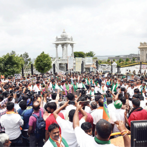 Siege bid to KRS dam...: BJP workers arrested, let off