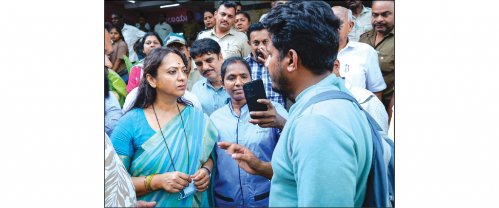 State Women’s Commission head visits KSRTC Sub-urban bus stand in city
