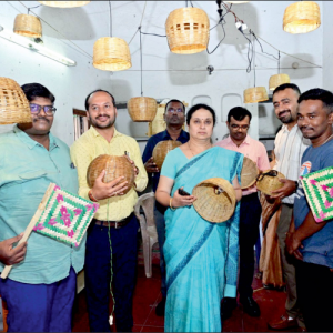 CESC MD Archana inaugurates Gandhi Shilp Bazaar at JSS Urban Haat