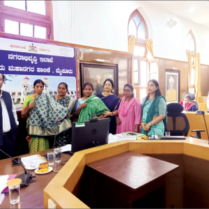900 women Pourakarmikas to receive two silk sarees each