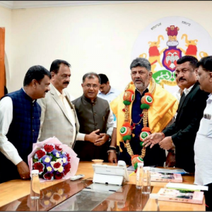 Mysore Bar Assn. greets CM