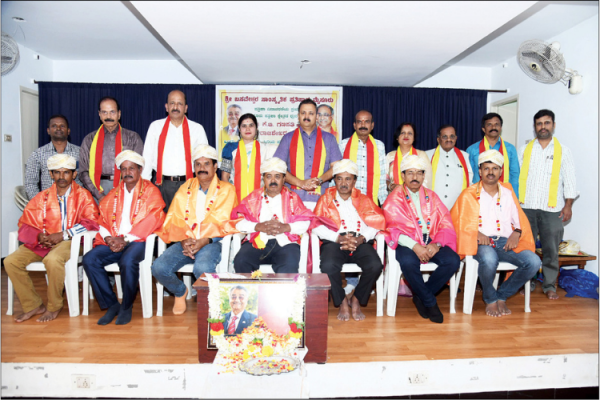 Senior journalists felicitated