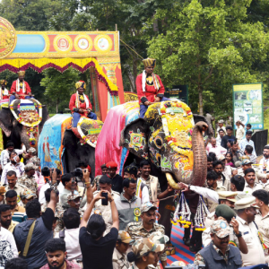 Gajapayana heralds Dasara