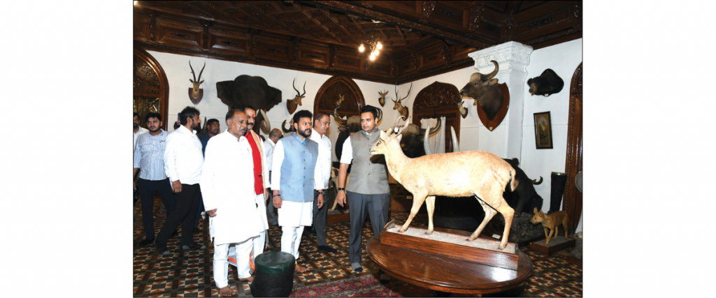 Union Minister Ram Mohan Naidu visits Mysore Palace, Ch. Hill