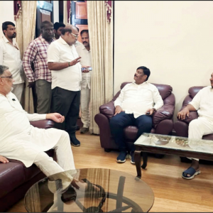 Cabinet aspirants huddle in closed-door meeting