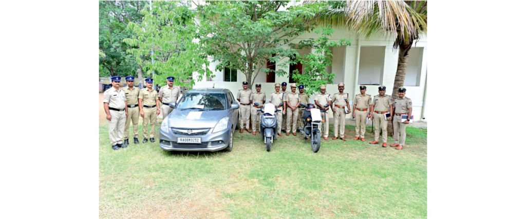 Lift-seekers rob motorist; 1 woman, 3 men nabbed